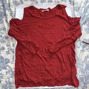 Sunnyside shoulder cut off long sleeve in red